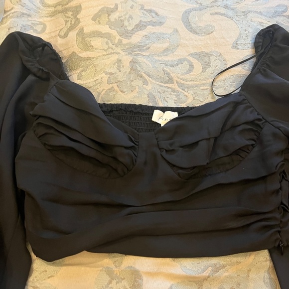 Black Long Sleeve Top | Cropped Long Sleeve Black Top - Picture 9 of 14